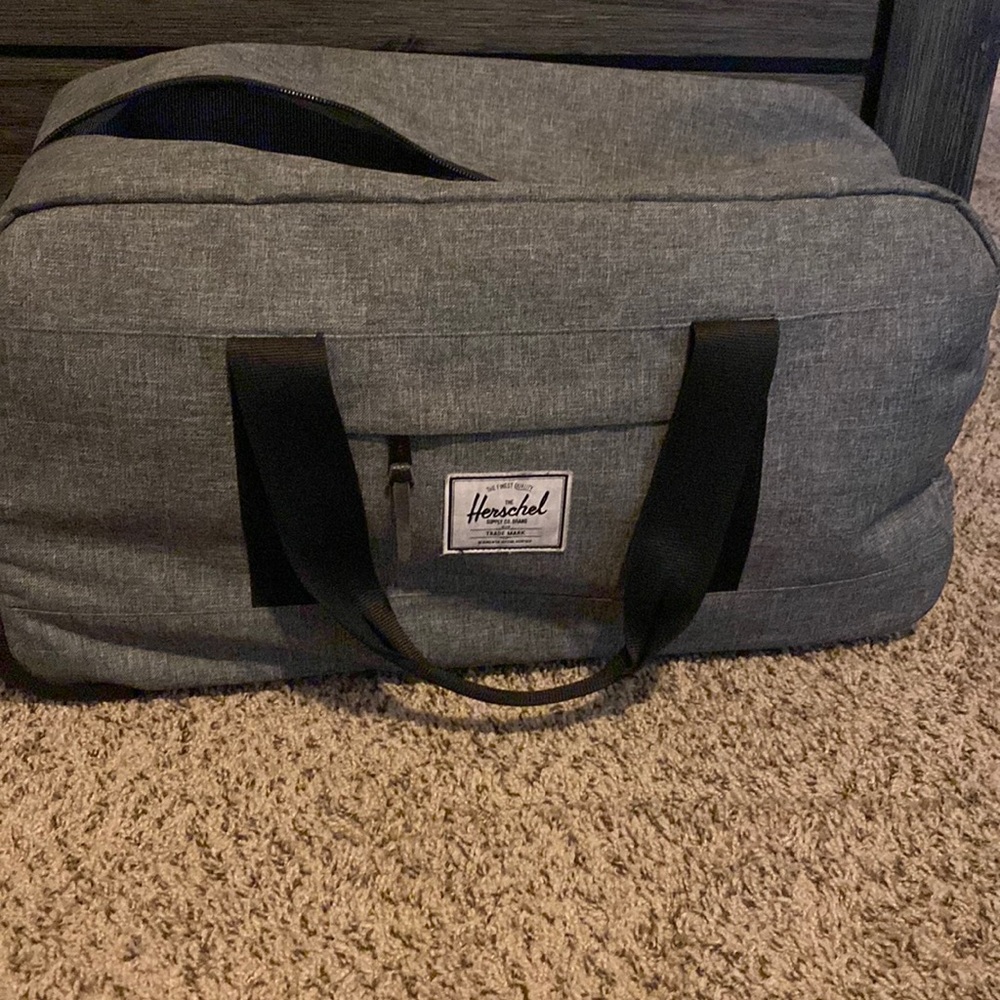 Herschel mid-size roll duffle
